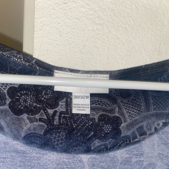 Top - Picture 3 of 3